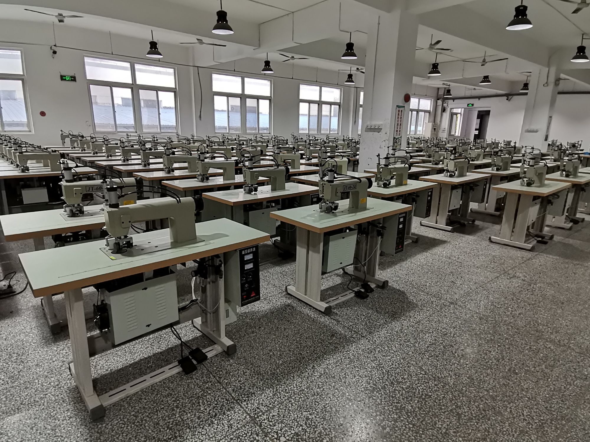 100 sets two motors ultrasonic sewing machines