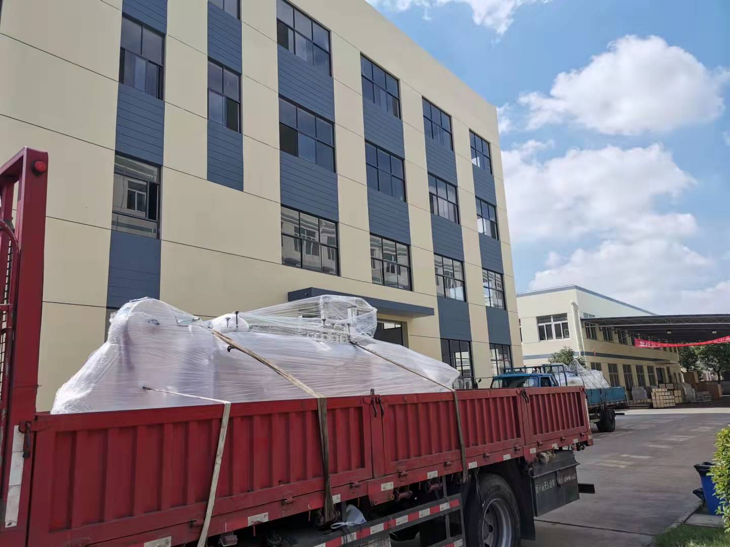 Disposable slipper machine shipping
