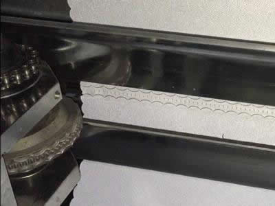 Ultrasonic crosscutting machine