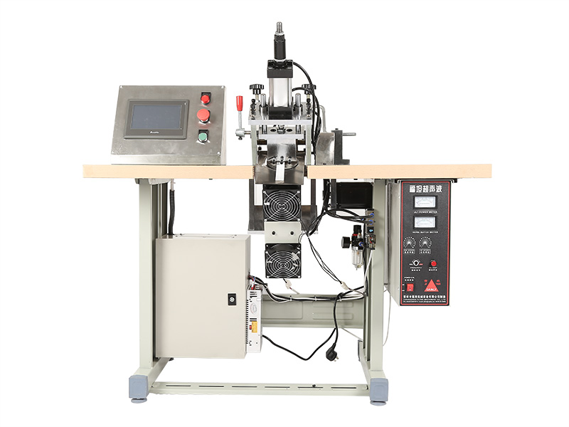 Ultrasonic label strip cutting machine